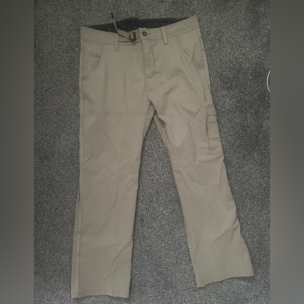 PRANA mens adventure pant 34. Great Buy!
BRAND NEW REI $110